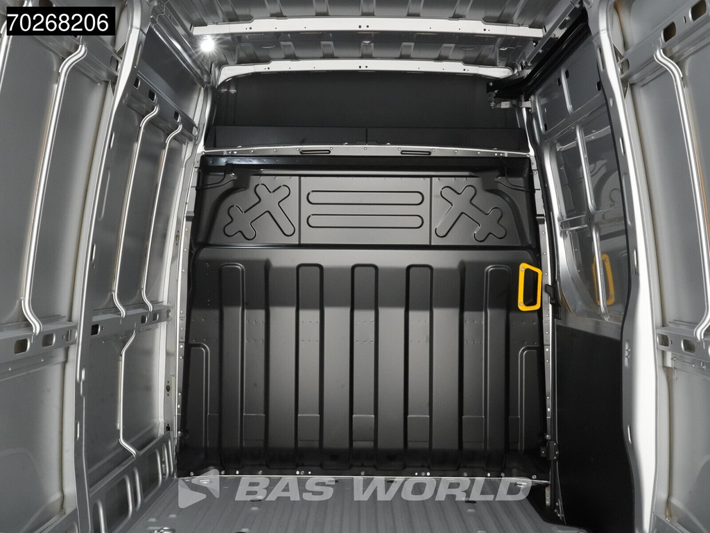 Iveco Daily 35S21 BPM VRIJ! 3.0L Automaat L2H2 Black Edition LED ACC Airco Camera 3,5t Trekgewicht Parkeersensoren L3 12m3 Airco 11
