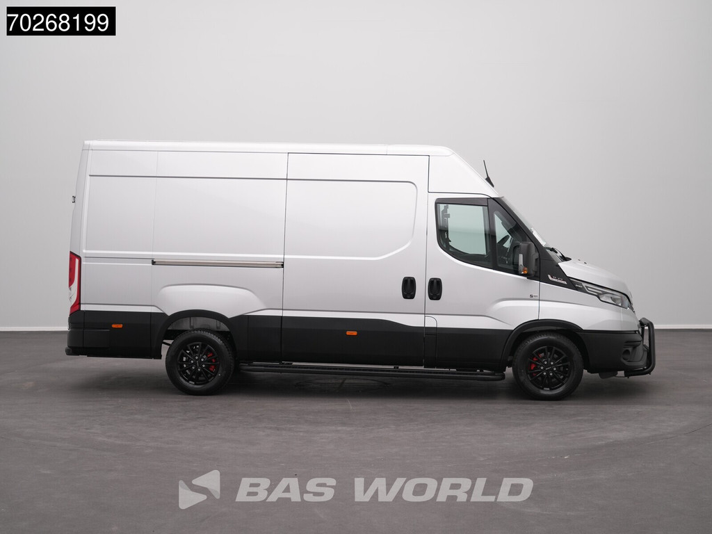 Iveco Daily 35S21 BPM VRIJ! Automaat Black Edition 2025 model L2H2 ACC LED CarPlay Velgen Camera 12m3 Airco 14