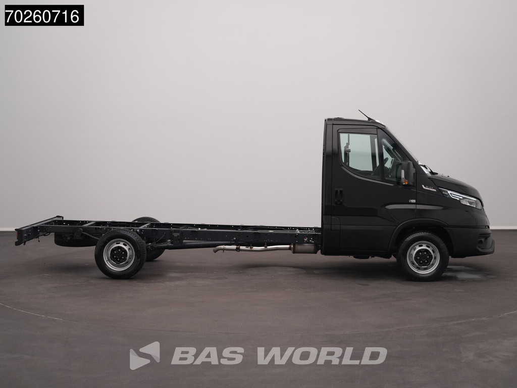 Iveco Daily 35S21 BPM VRIJ! Chassis cabine Automaat BPM VRIJ! 410WB ACC LED Parkeersensoren Euro6 Fahrgestell Chassis Airco 7