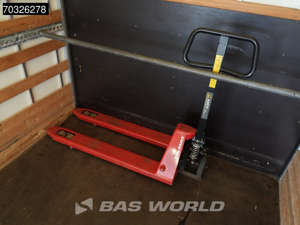 Iveco Daily 40C15 3.0L 1000KG XL Laadklep Dubbellucht 150PK Bakwagen Airco Cruise Lat om Lat Euro6 APK 05-2027 Meubelbak Koffer Airco Cruise control 10