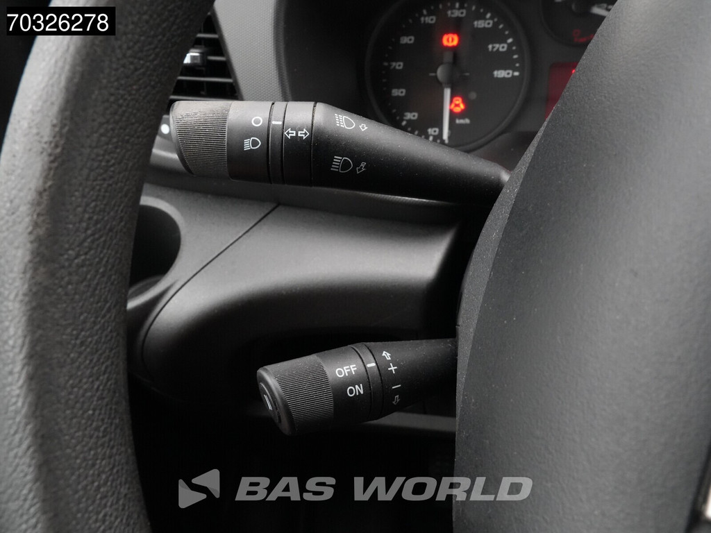 Iveco Daily 40C15 3.0L 1000KG XL Laadklep Dubbellucht 150PK Bakwagen Airco Cruise Lat om Lat Euro6 APK 05-2027 Meubelbak Koffer Airco Cruise control 17