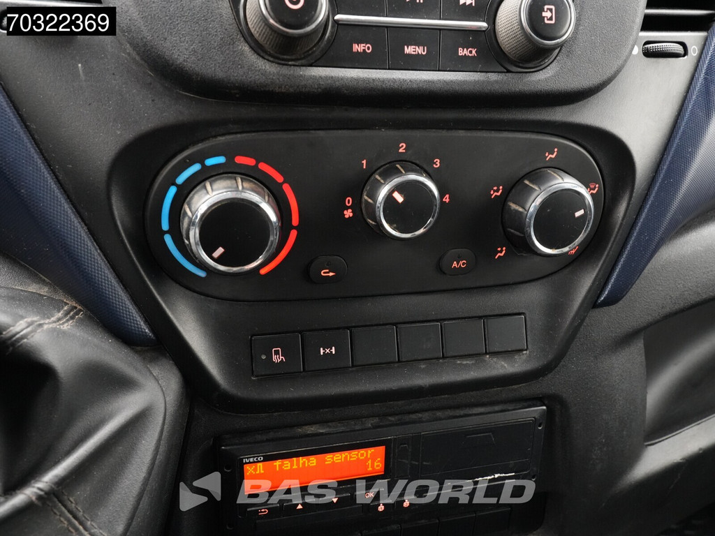 Iveco Daily 50C18 3.0L Automaat Dubbellucht L2H2 3,5t Trekhaak Airco Cruise Camera Werkplaatsinrichting Euro6 L2 Airco Trekhaak Cruise control 18