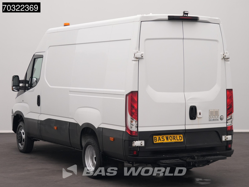 Iveco Daily 50C18 3.0L Automaat Dubbellucht L2H2 3,5t Trekhaak Airco Cruise Camera Werkplaatsinrichting Euro6 L2 Airco Trekhaak Cruise control 6