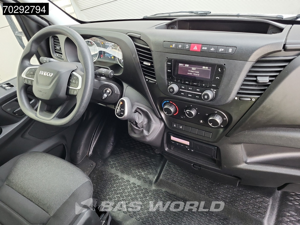 Iveco Daily 60C18 3.0L Automaat Laadklep 180PK Schuifzeilen Zeilen Airco Cruise DHollandia Euro6 Schuifzeil Koffer Gesloten laadbak Airco Cruise control 11