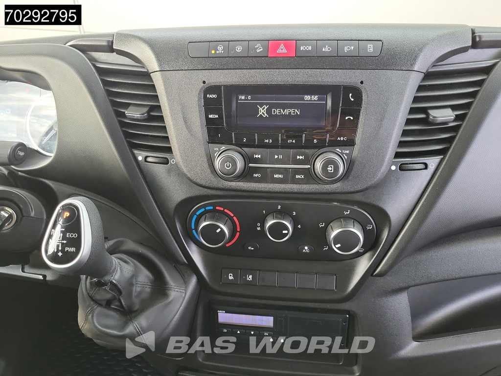 Iveco Daily 60C18 3.0L Automaat Laadklep 180PK Schuifzeilen Zeilen Airco Cruise DHollandia Euro6 Schuifzeil Koffer Gesloten laadbak Airco Cruise control 12