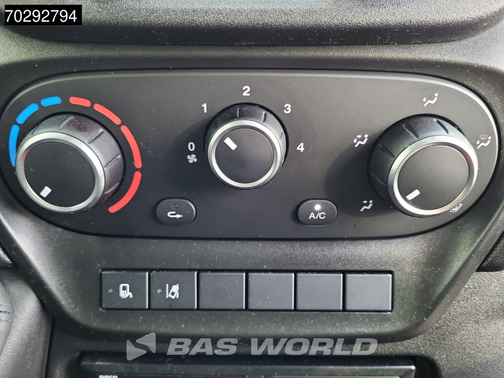 Iveco Daily 60C18 3.0L Automaat Laadklep 180PK Schuifzeilen Zeilen Airco Cruise DHollandia Euro6 Schuifzeil Koffer Gesloten laadbak Airco Cruise control 16