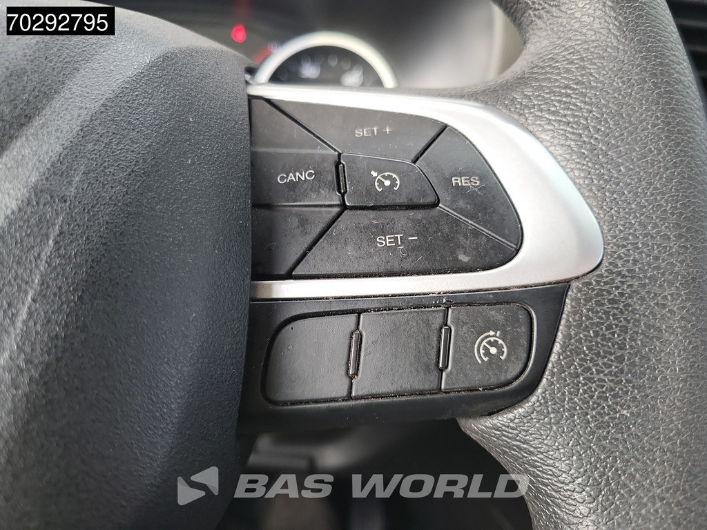 Iveco Daily 60C18 3.0L Automaat Laadklep 180PK Schuifzeilen Zeilen Airco Cruise DHollandia Euro6 Schuifzeil Koffer Gesloten laadbak Airco Cruise control 18