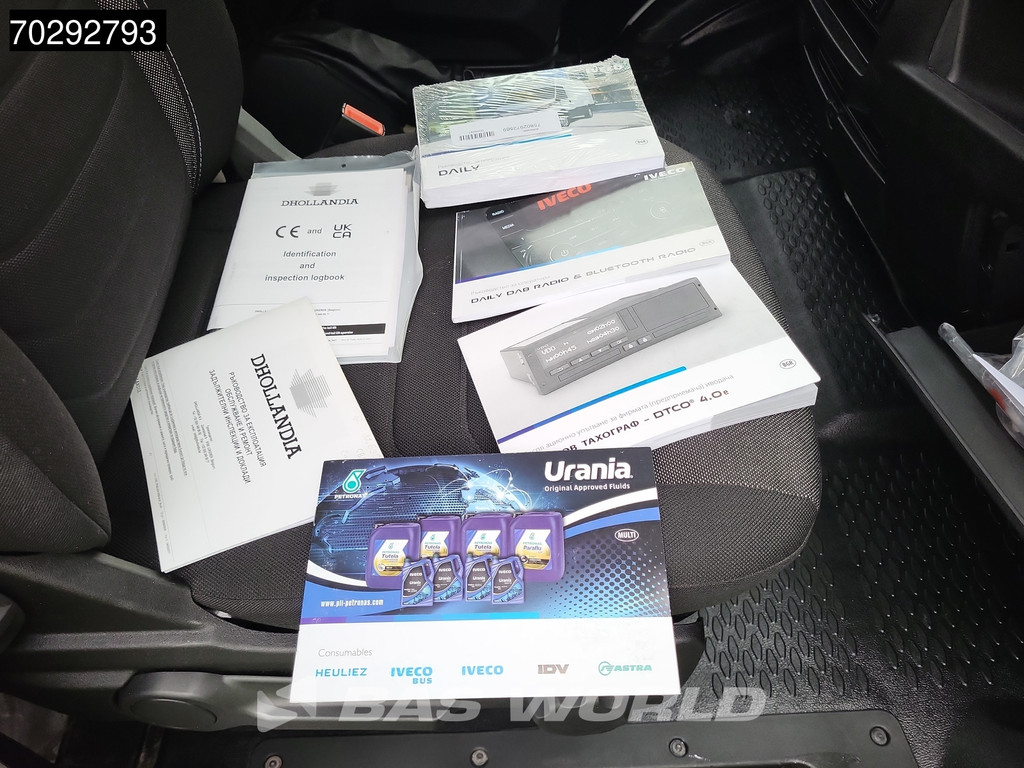 Iveco Daily 60C18 3.0L Automaat Laadklep 180PK Schuifzeilen Zeilen Airco Cruise DHollandia Euro6 Schuifzeil Koffer Gesloten laadbak Airco Cruise control 20