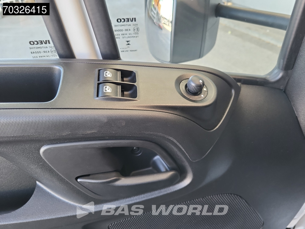 Iveco Daily 70C18 3.0L Automaat 1000KG Laadklep Luchtvering 180PK Dubbellucht Airco Cruise DHollandia Euro6 Meubelbak Koffer Bakwagen Airco Cruise control 17