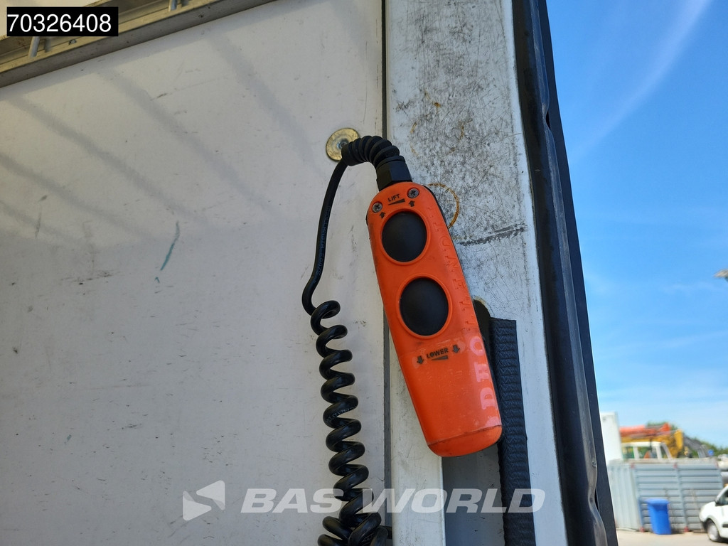 Iveco Daily 70C18 3.0L Automaat 1000KG Laadklep Luchtvering 180PK Dubbellucht Bakwagen Airco Cruise DHollandia Euro6 Meubelbak Koffer 7tons Airco Cruise control 10