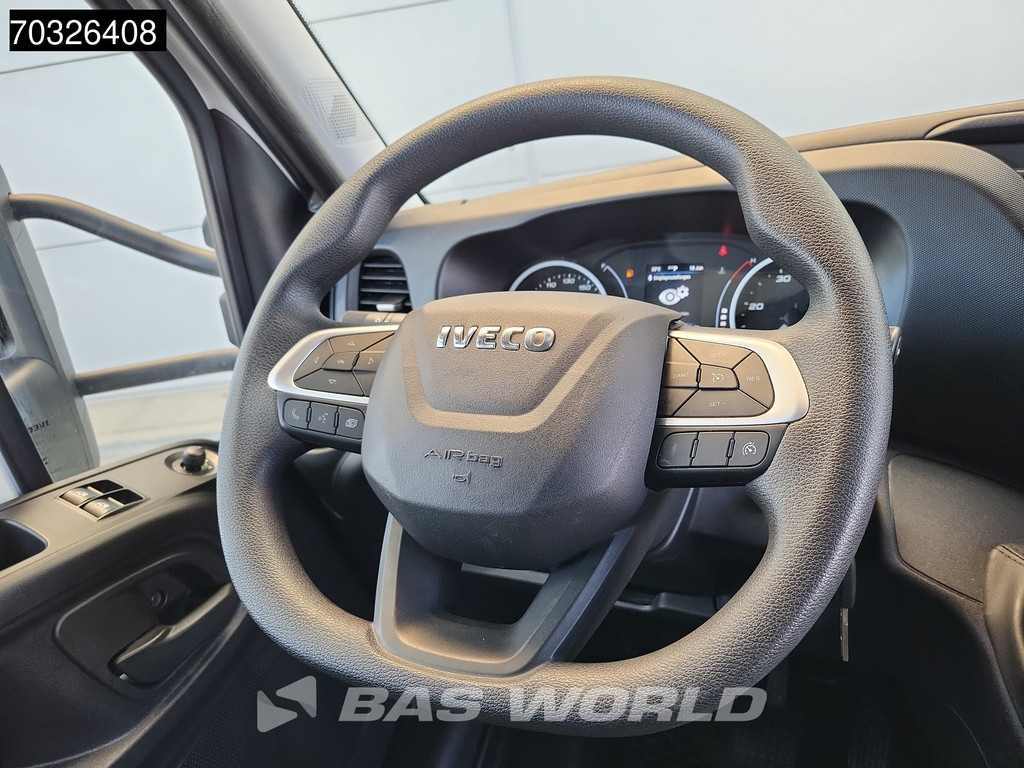 Iveco Daily 70C18 3.0L Automaat 1000KG Laadklep Luchtvering 180PK Dubbellucht Bakwagen Airco Cruise DHollandia Euro6 Meubelbak Koffer 7tons Airco Cruise control 21