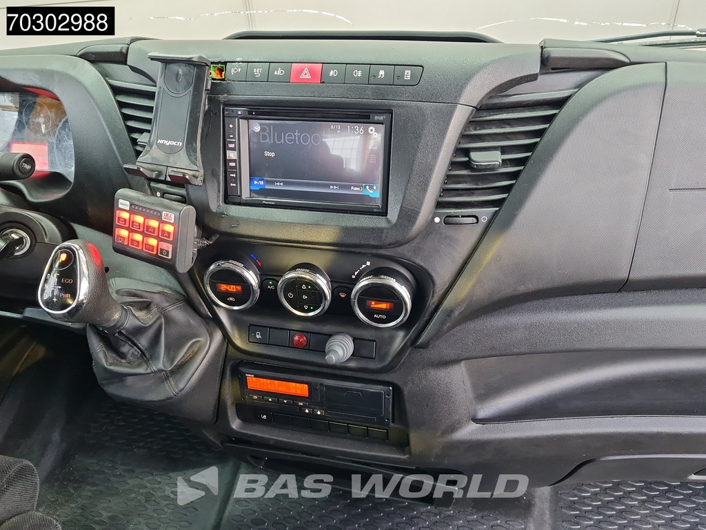 Iveco Daily 70C18 3.0L Automaat 452cmOpen Laadbak Dubbel Cabine Dubbellucht 3,5t Trekhaak Navi Airco Cruise Camera Zwaailamp Euro6 Pritsche Pickup Open Box Airco Trekhaak Cruise control 14