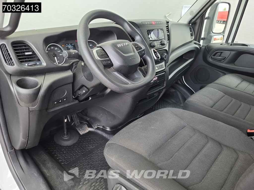 Iveco Daily 70C18 3.0L Automaat Bakwagen 1000KG Laadklep Luchtvering 180PK Dubbellucht Airco Cruise DHollandia Euro6 Meubelbak Koffer Airco Cruise control 17