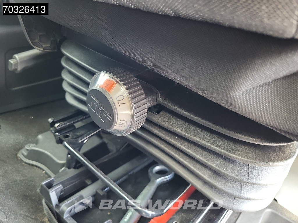Iveco Daily 70C18 3.0L Automaat Bakwagen 1000KG Laadklep Luchtvering 180PK Dubbellucht Airco Cruise DHollandia Euro6 Meubelbak Koffer Airco Cruise control 20