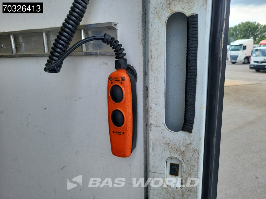 Iveco Daily 70C18 3.0L Automaat Bakwagen 1000KG Laadklep Luchtvering 180PK Dubbellucht Airco Cruise DHollandia Euro6 Meubelbak Koffer Airco Cruise control 9
