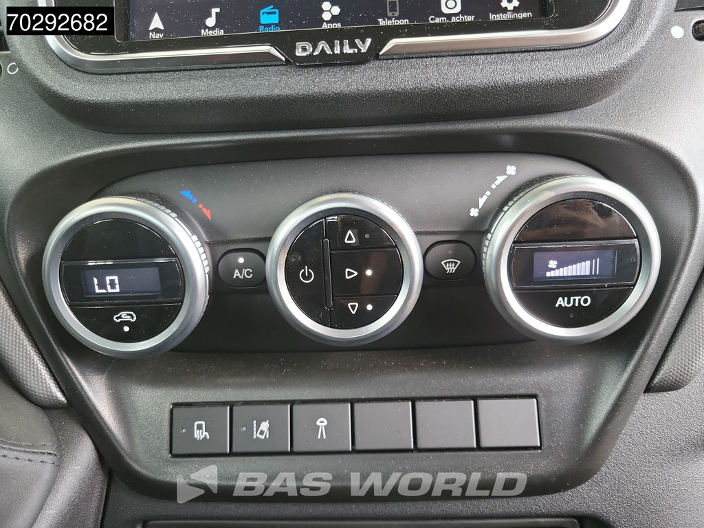Iveco Daily 70C21 3.0L Automaat Dubbellucht 210PK Open Laadbak 3,5t Trekhaak 210PK LED Airco Cruise Euro6 Pritsche Pickup Airco Trekhaak Cruise control 17