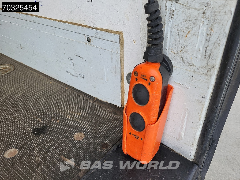 Iveco Daily 72C18 3.0L Automaat 1000KG Laadklep Luchtvering 180PK Dubbellucht Airco Cruise DHollandia Euro6 Meubelbak Koffer Airco Cruise control 10