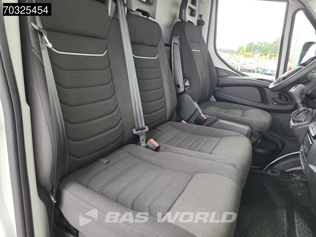 Iveco Daily 72C18 3.0L Automaat 1000KG Laadklep Luchtvering 180PK Dubbellucht Airco Cruise DHollandia Euro6 Meubelbak Koffer Airco Cruise control 16