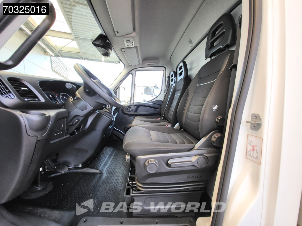 Iveco Daily 72C18 3.0L Automaat 1000KG Laadklep Luchtvering 180PK Dubbellucht Airco Cruise DHollandia Euro6 Meubelbak Koffer Bakwagen Airco Cruise control 18