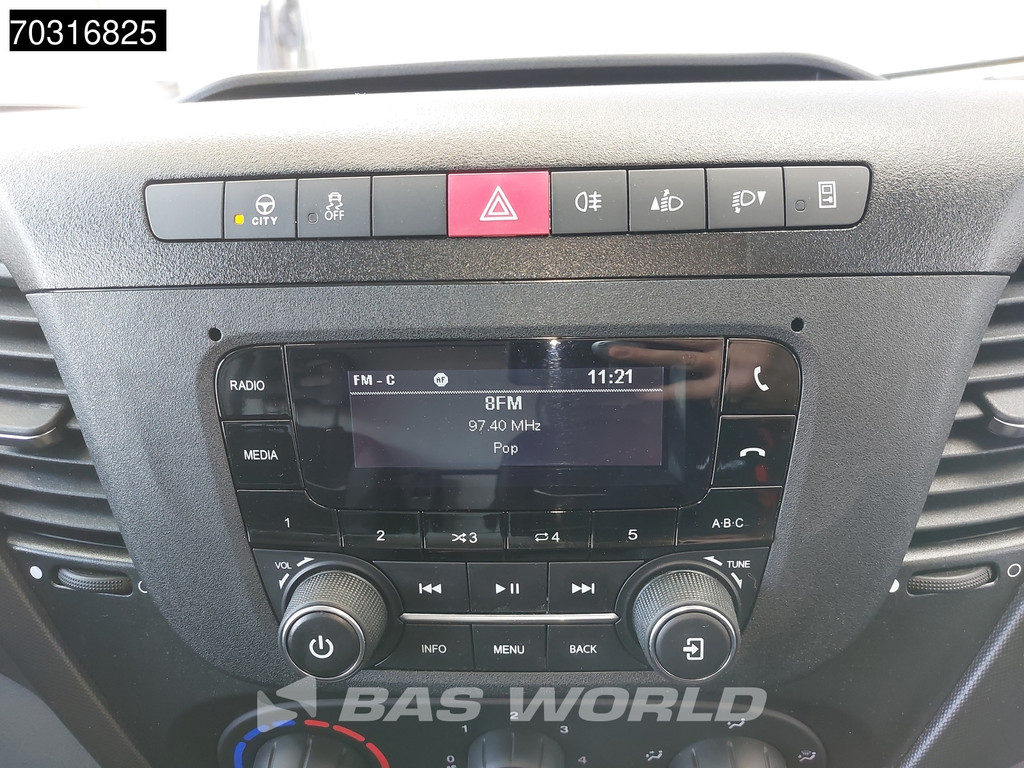 Iveco Daily 72C18 3.0L Automaat 1000KG Laadklep Luchtvering 180PK Dubbellucht Airco Cruise DHollandia Euro6 Meubelbak Koffer Bakwagen Airco Cruise control 19