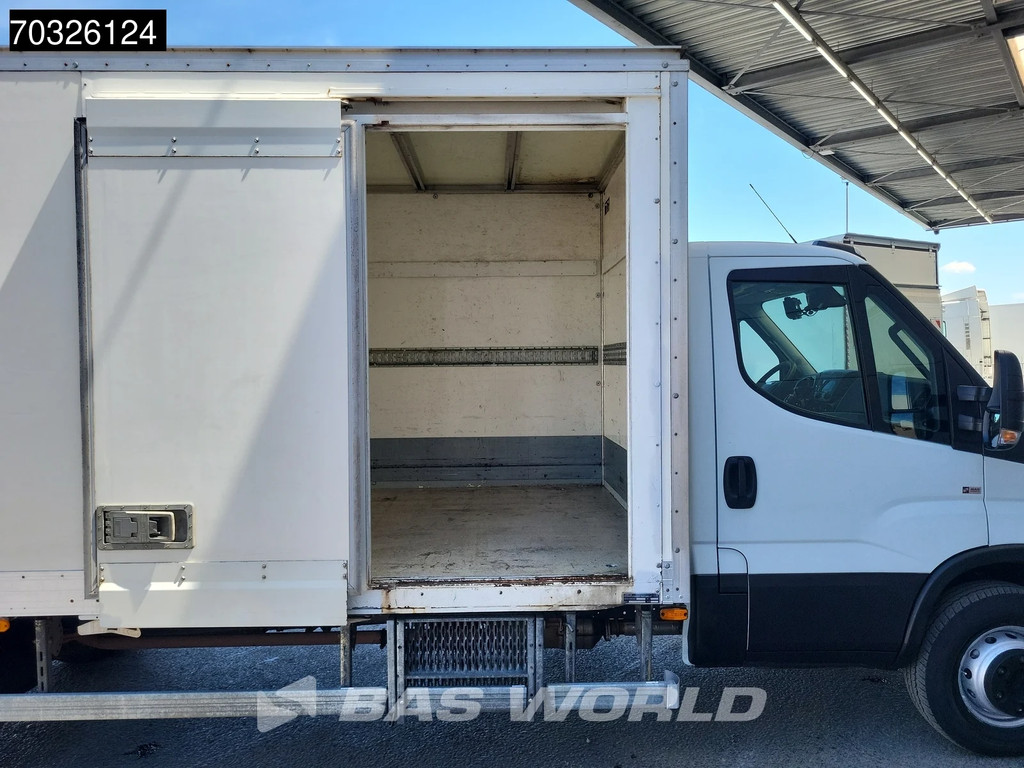 Iveco Daily 72C18 3.0L Automaat 1000KG Laadklep Zijdeur Dubbellucht 180PK Bakwagen Airco Cruise Camera DHollandia Euro6 Meubelbak Koffer Airco Cruise control 9