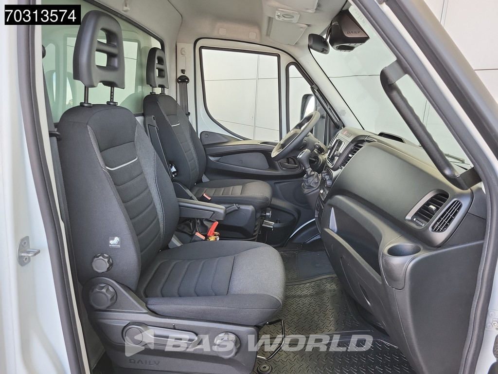 Iveco Daily 72C21 3.0L Automaat XL 551cm Lang Dubbellucht 210PK Bakwagen Airco Cruise Euro6 Meubelbak Koffer Airco Cruise control 10