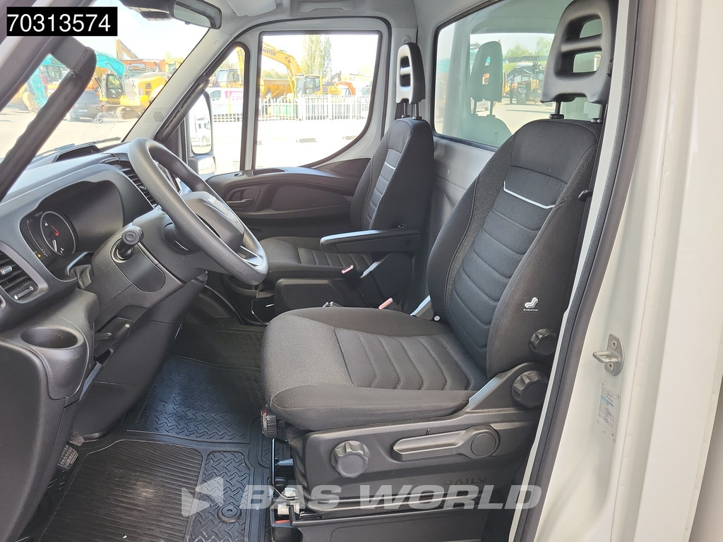 Iveco Daily 72C21 3.0L Automaat XL 551cm Lang Dubbellucht 210PK Bakwagen Airco Cruise Euro6 Meubelbak Koffer Airco Cruise control 13