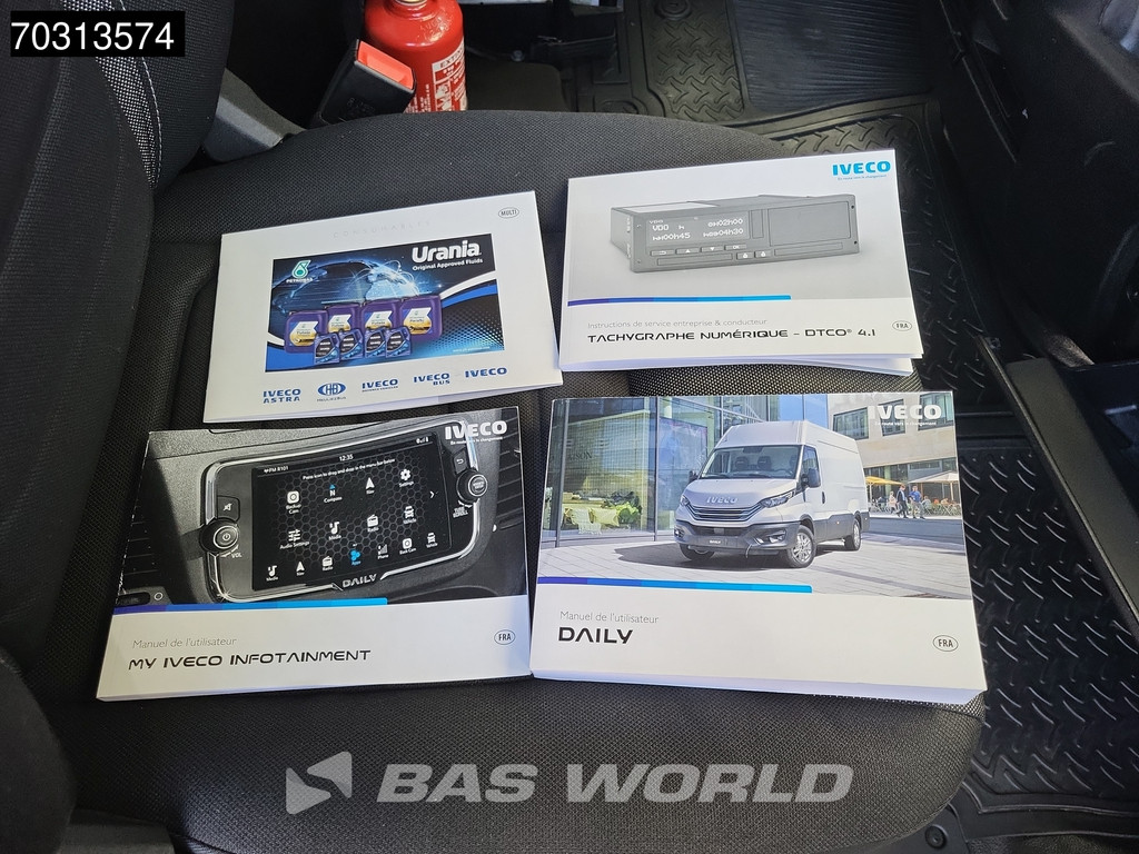 Iveco Daily 72C21 3.0L Automaat XL 551cm Lang Dubbellucht 210PK Bakwagen Airco Cruise Euro6 Meubelbak Koffer Airco Cruise control 21