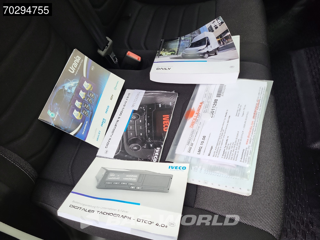 Iveco Daily 72C21 3.0L Laadklep Automaat Bakwagen Dubbellucht 210PK Airco Cruise DHollandia Euro6 Meubelbak Koffer 36m3 Airco Cruise control 20