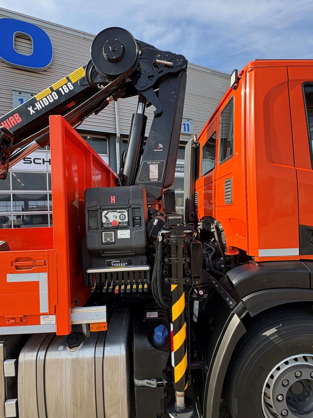 Iveco S-WAY AD280X36YPS 6x2 7