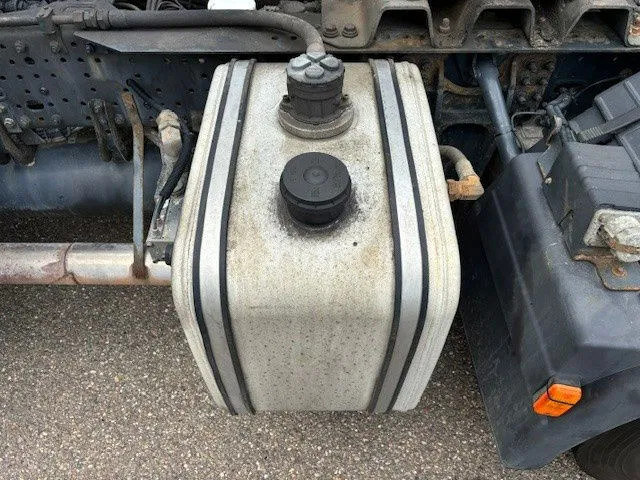 Iveco Stralis AS440S46T/P Gardner compressor & Hydraulic 8