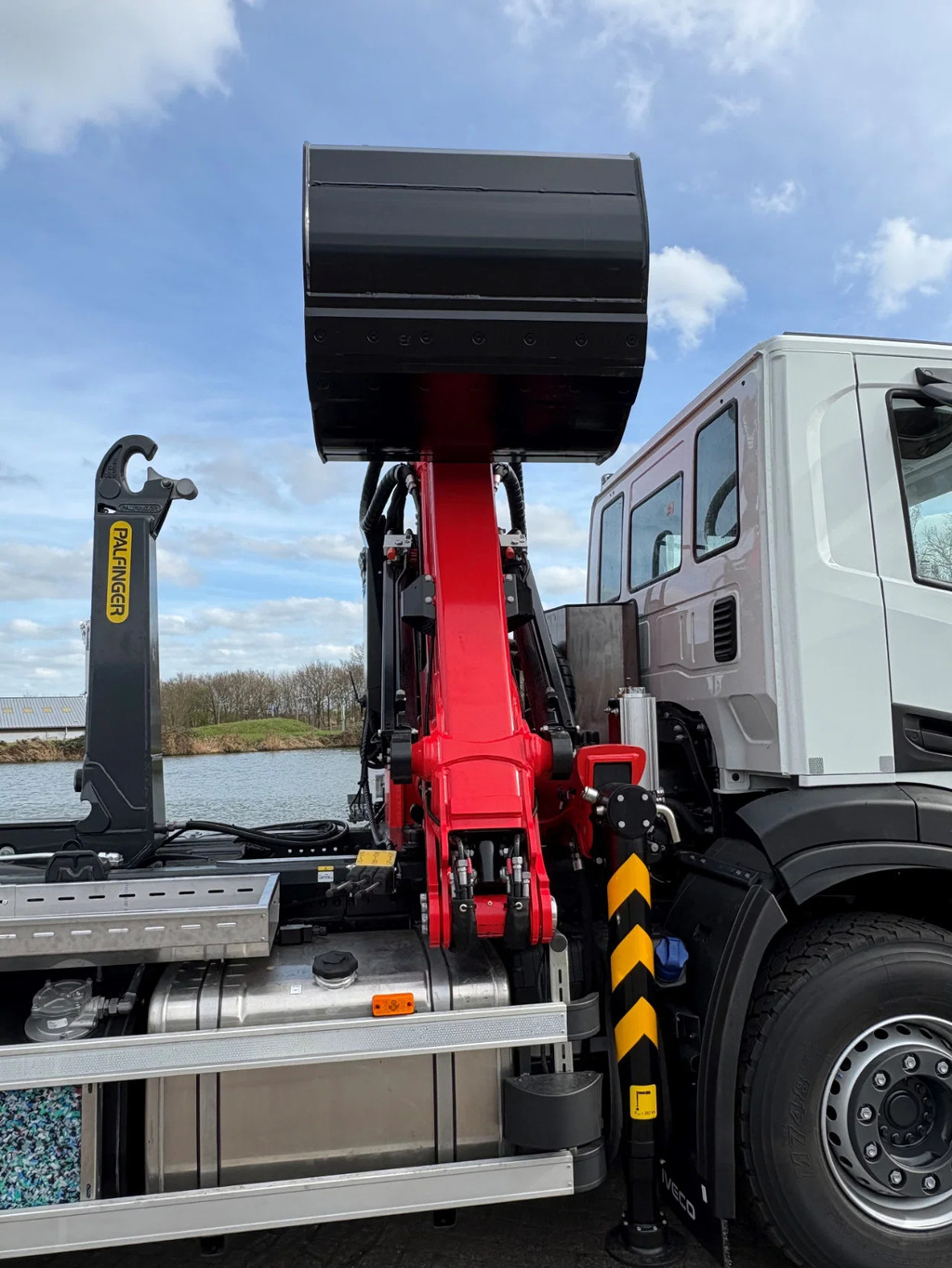 Iveco X-WAY 460 8X4 TRIPLE 10