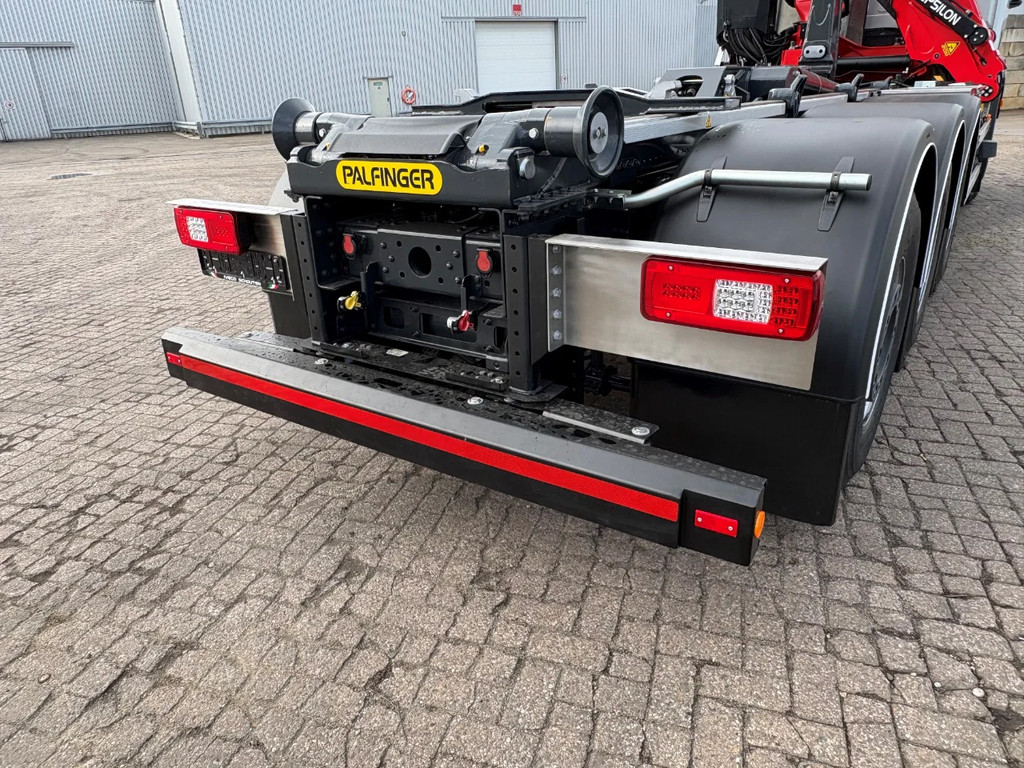 Iveco X-WAY 460 8X4 TRIPLE 9