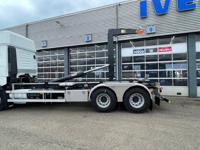 Iveco X-WAY 570 6x2 haakarmsysteem 30 ton 13