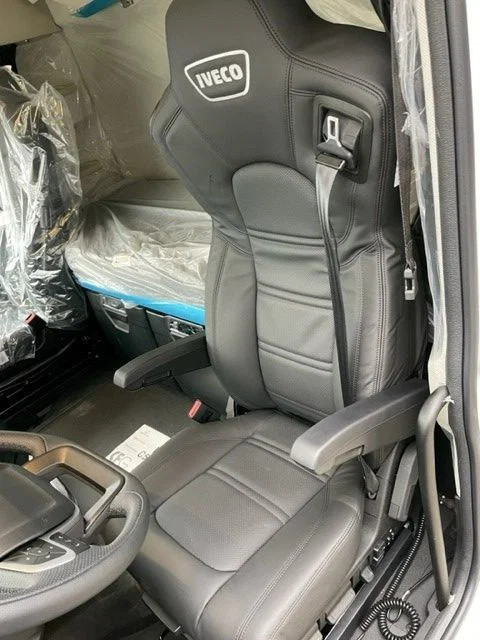 Iveco X-WAY 570 6x2 haakarmsysteem 30 ton 16