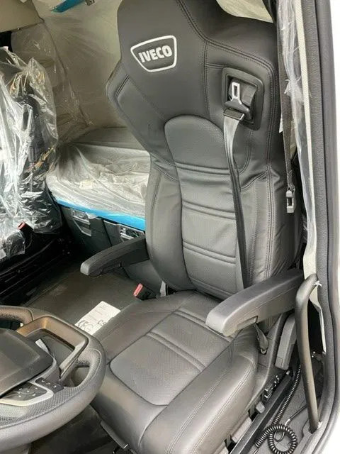 Iveco X-WAY 570 6x2 hooklift 30 ton 15