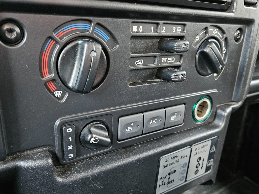 Landrover Defender 130 2.4 TD Crew Cab 18