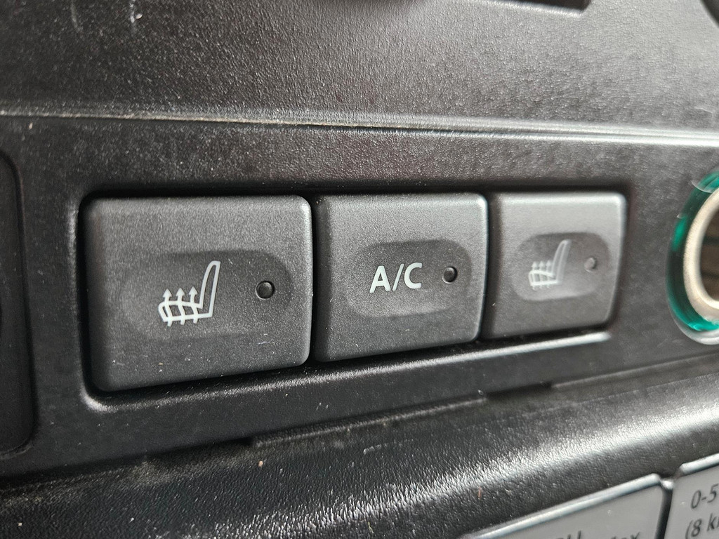 Landrover Defender 130 2.4 TD Crew Cab 19