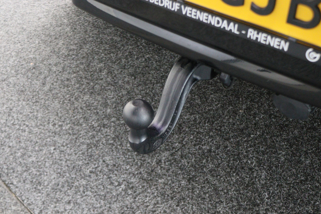 Landrover Defender 2.0 D240 110 HSE Leer, 360° Camera, Panoramadak, Luchtvering, Meridian Audio, Trekhaak 13