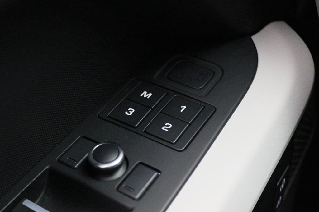 Landrover Defender 2.0 D240 110 HSE Leer, 360° Camera, Panoramadak, Luchtvering, Meridian Audio, Trekhaak 20