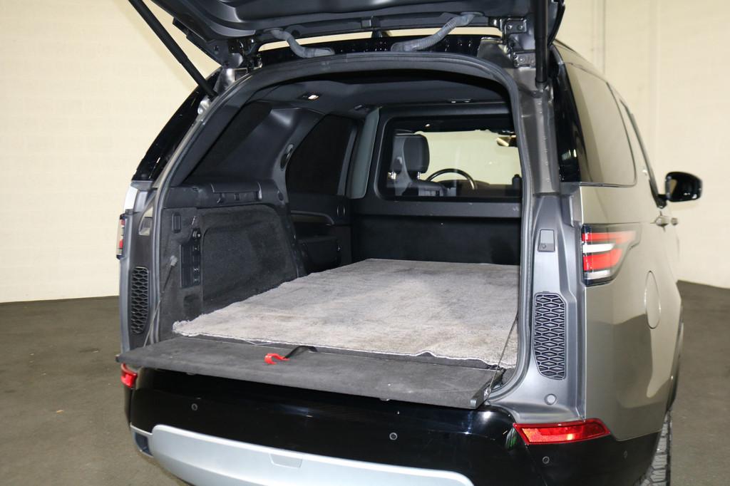 Landrover Discovery 3.0 Td6 HSE Black Line Grijs Kenteken BPM vrij 14