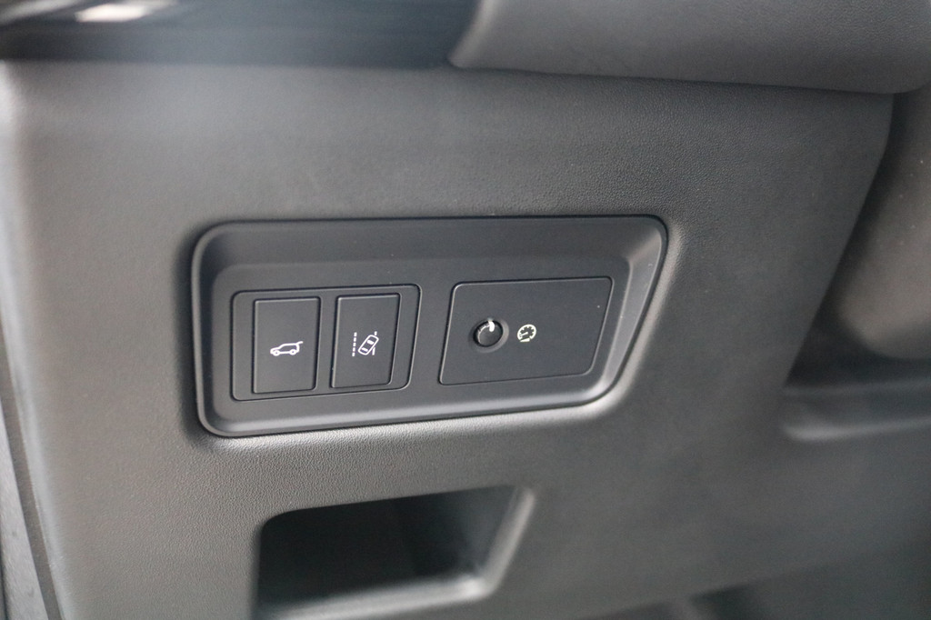 Landrover Discovery 3.0 Td6 HSE Black Line Grijs Kenteken BPM vrij 21