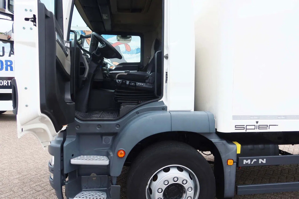 MAN 26.320 TGM Bak+Klep stuur lift as Bar klep 2.000 kg 13