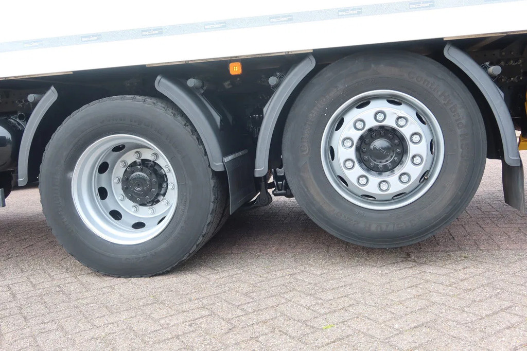 MAN 26.320 TGM Bak+Klep stuur lift as Bar klep 2.000 kg 19