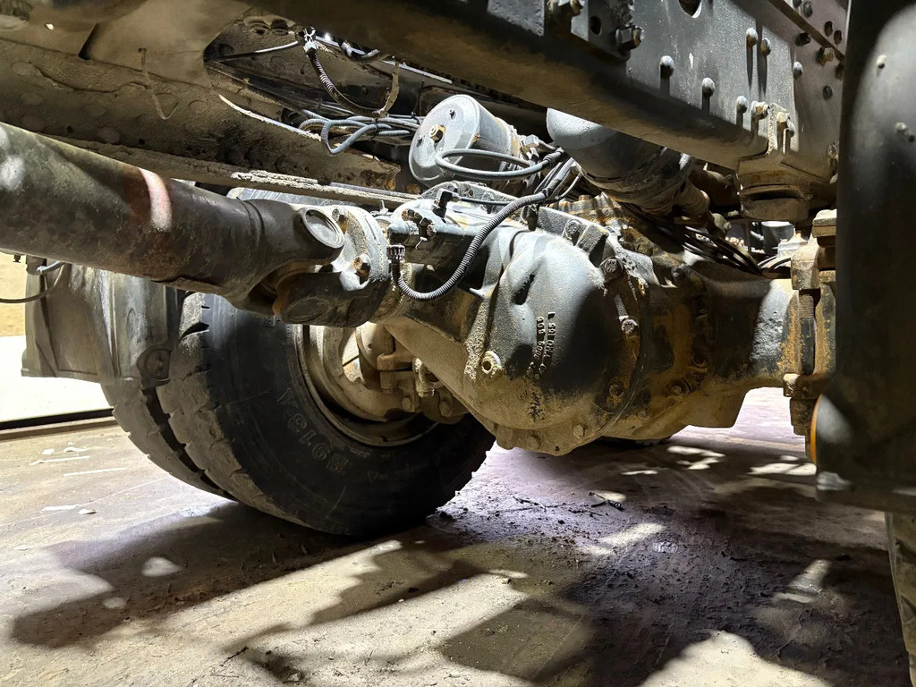 MAN 33.373 DFT 6x4 FULL STEEL SUSPENSION (13.000 AXLES / ZF16 MANUAL GEARBOX / REDUCTION AXLES / FULL STEEL SUSPENSION) 10