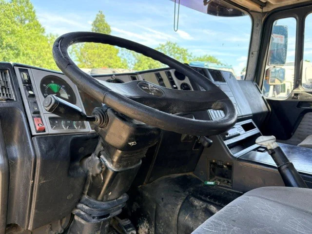 MAN 35 .403DF 8x4 MEILLER KIPPER (EURO2 / ZF16 MANUAL GEARBOX / FULL STEEL SUSPENSION / 13.000 KG. REDUCTION AXLES / ETC.) 12