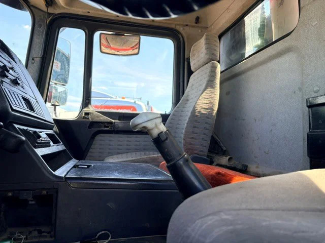 MAN 35 .403DF 8x4 MEILLER KIPPER (EURO2 / ZF16 MANUAL GEARBOX / FULL STEEL SUSPENSION / 13.000 KG. REDUCTION AXLES / ETC.) 13
