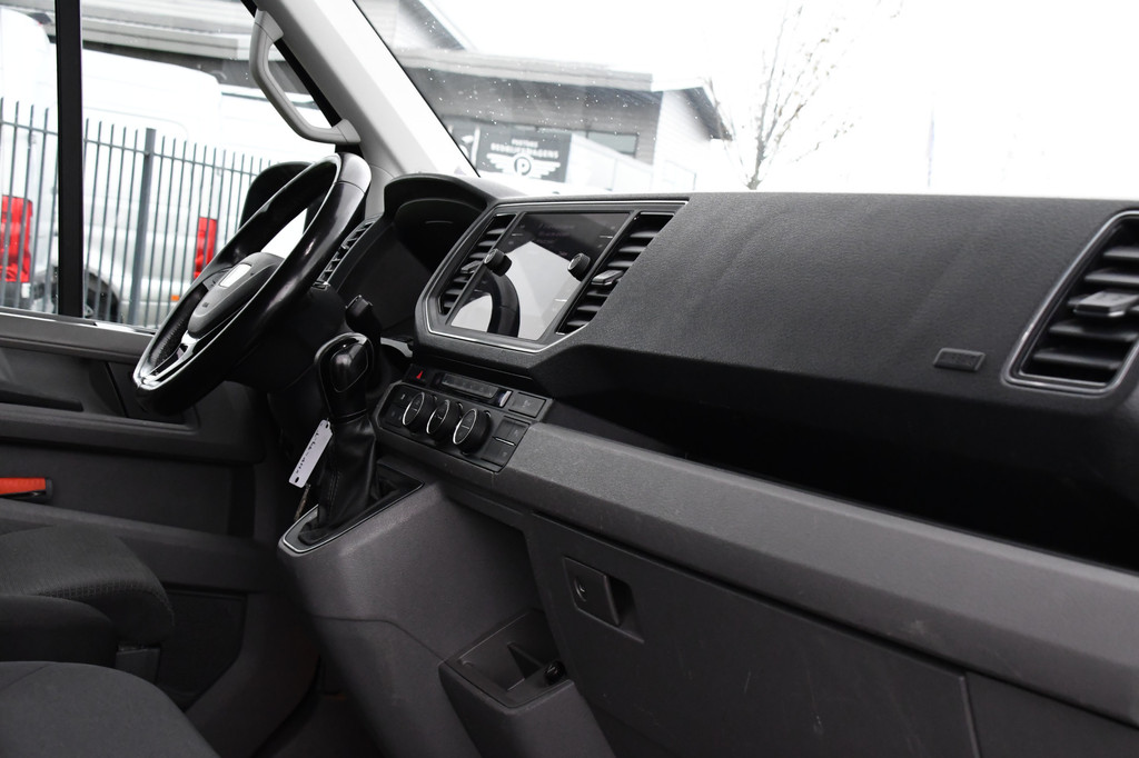 MAN TGE 2.180 2.0 L3H3 Black Edition Adaptieve Cruise, Camera, Carplay, LED, Clima, Stoelverwarming, Multimedia, 177pk, Automaat, Trekhaak, Uniek! 12