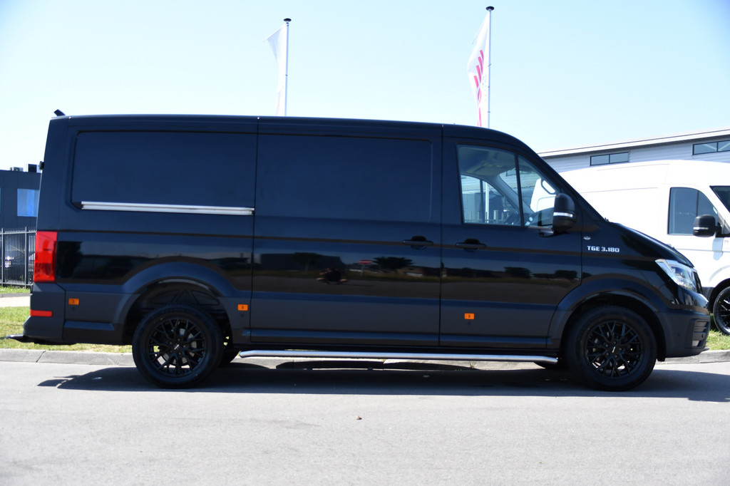 MAN TGE 3.180 35 2.0 L3H2 Black Edition FULL Options! Adaptieve Cruise, Camera, Carplay, 2 x Schuifdeur, LED, Clima, Stoelverarming, Multimedia, Stuurverwarming, Uniek! 10