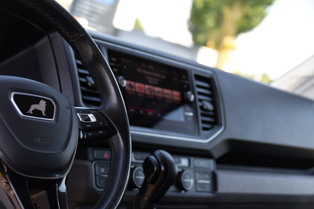 MAN TGE 3.180 35 2.0 L3H2 Black Edition FULL Options! Adaptieve Cruise, Camera, Carplay, 2 x Schuifdeur, LED, Clima, Stoelverarming, Multimedia, Stuurverwarming, Uniek! 13